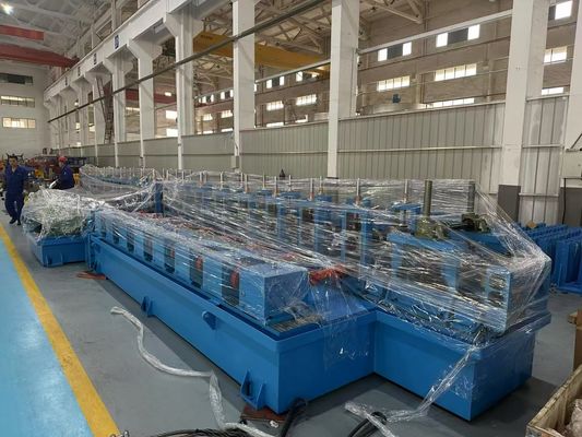 kupować Cr12 50Hz Maszyna do formowania barier drogowych Maszyna do tworzenia paneli stalowych 150m/min online manufacture