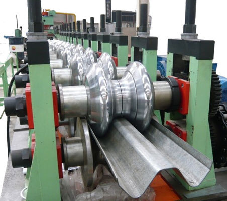 kupować Automatyczna maszyna W Beam Crash Barrier National Roads Metal Stud Forming Machine online manufacture