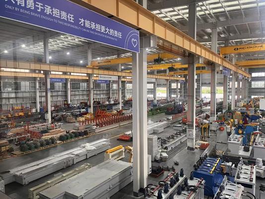 Sektor Energii Słonecznej - Walcarka do Profilowania na Zimno – Automatyczna Obsługa i Perfekcyjna Kompatybilność z Komponentami PV